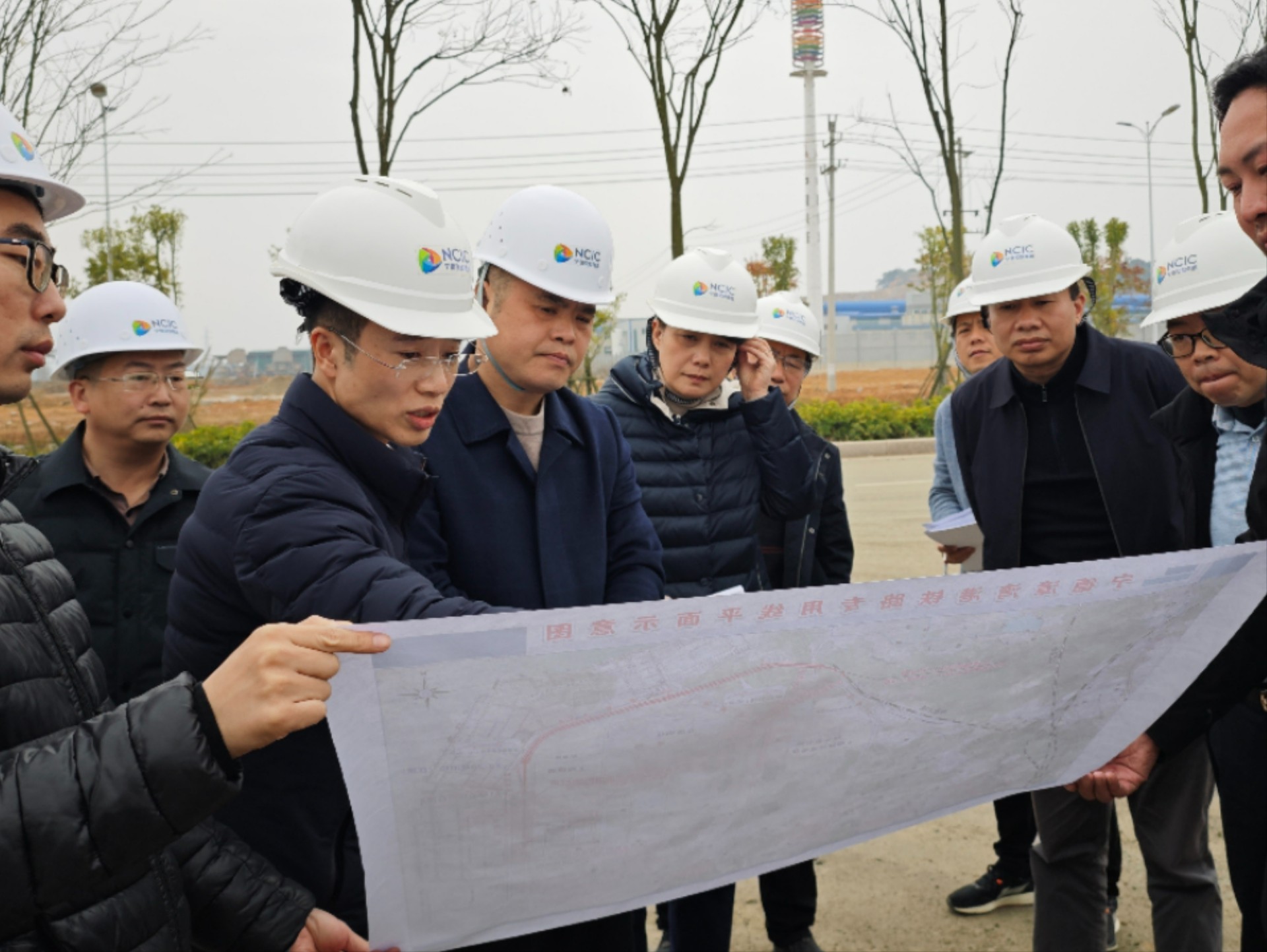 2024-2-29市交投集團(tuán)領(lǐng)導(dǎo)深入市交投物流集團(tuán)項(xiàng)目一線調(diào)研，章佳琦拍攝2.jpg
